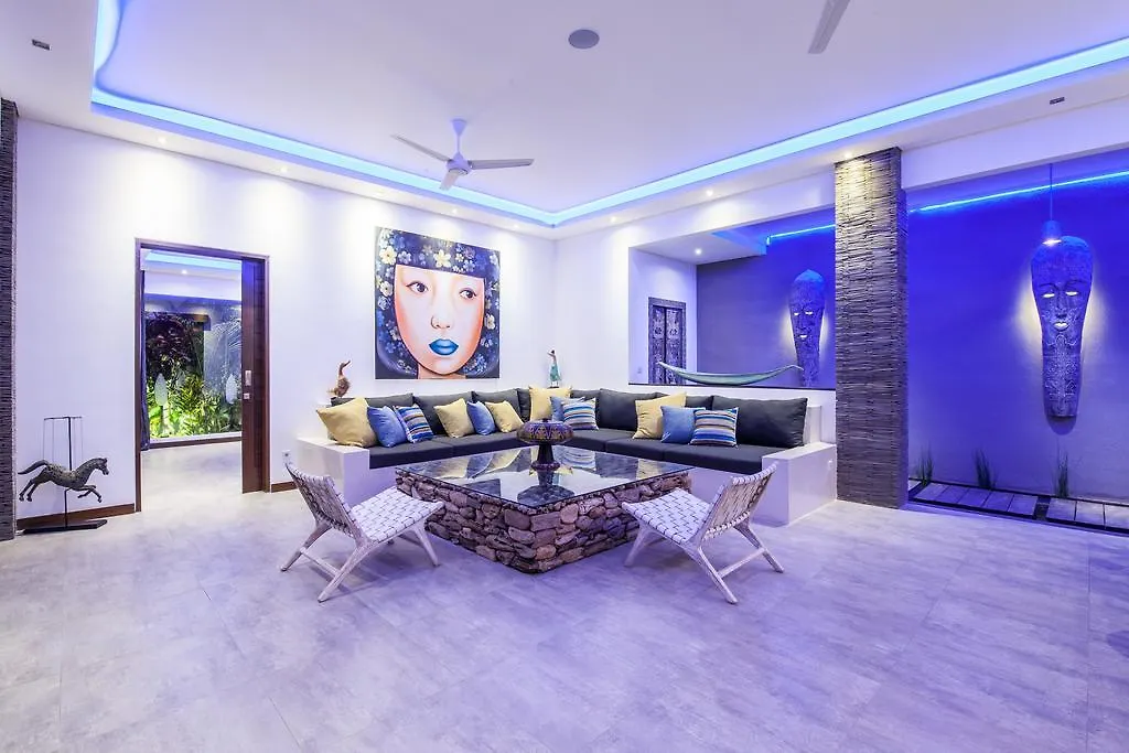 Villa Papiya Seminyak Indonesien