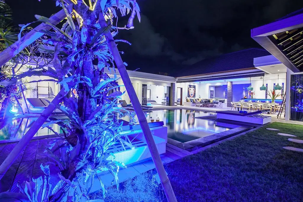 Villa Papiya Seminyak Indonesien